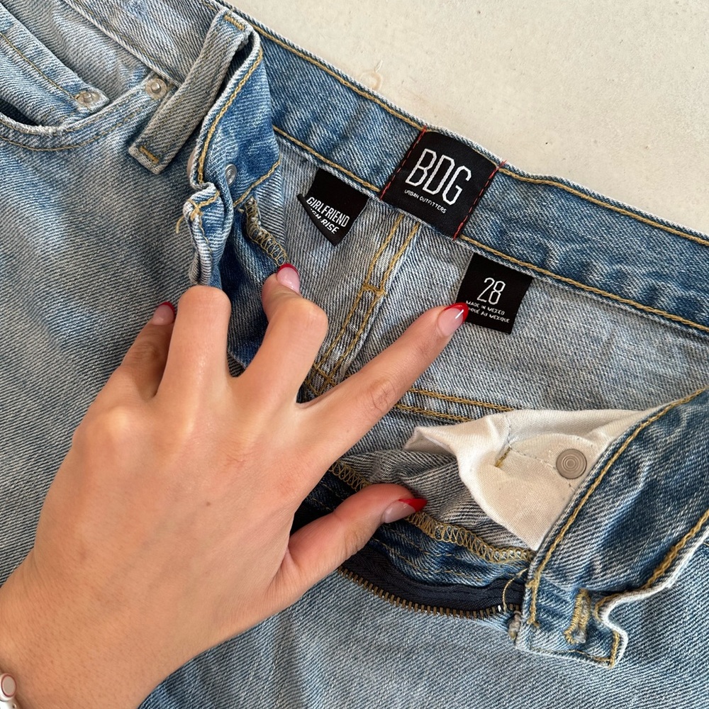 Girlfriend high rise shorts BDG